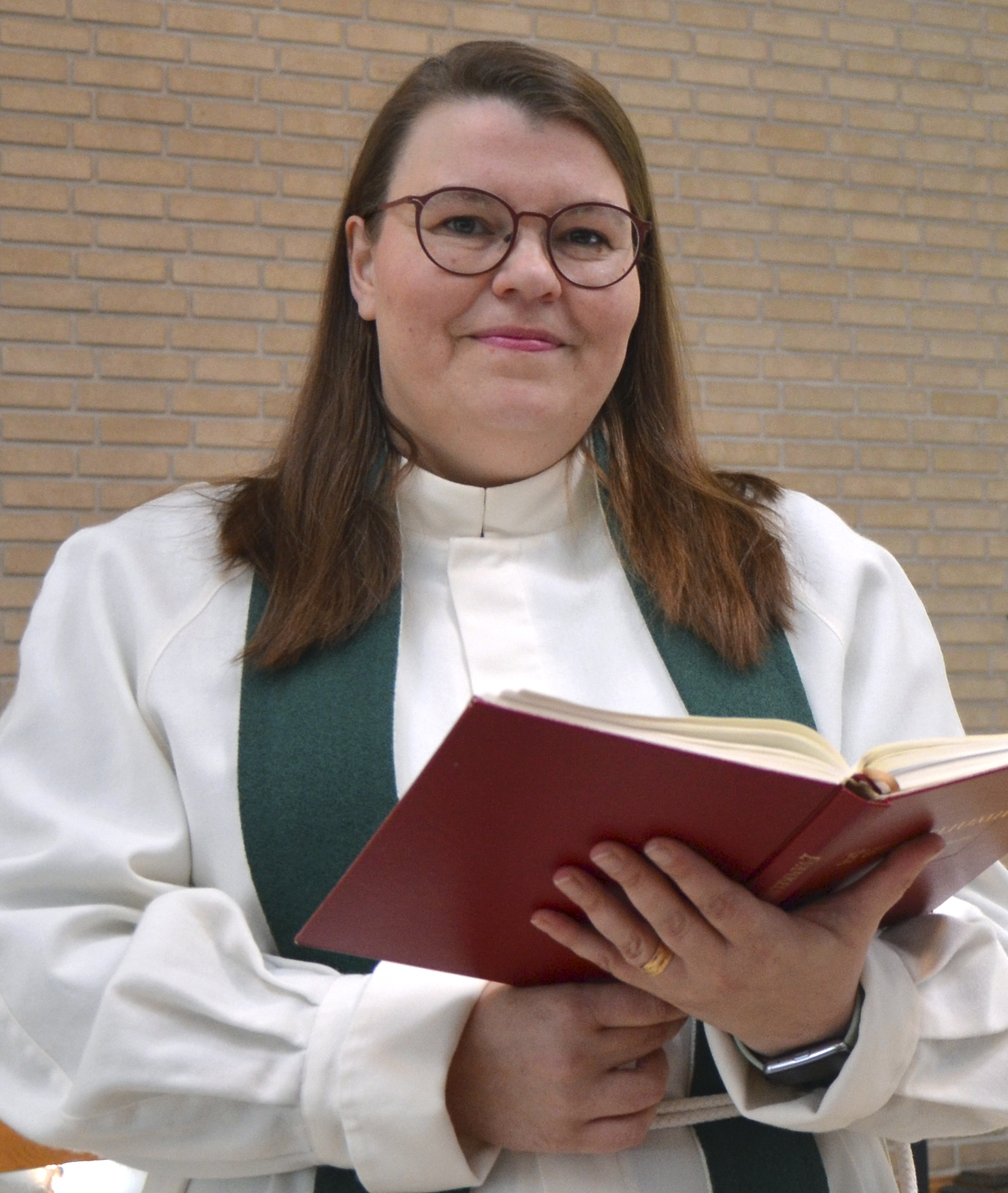 Emilia Teerikangas lähikuvassa.