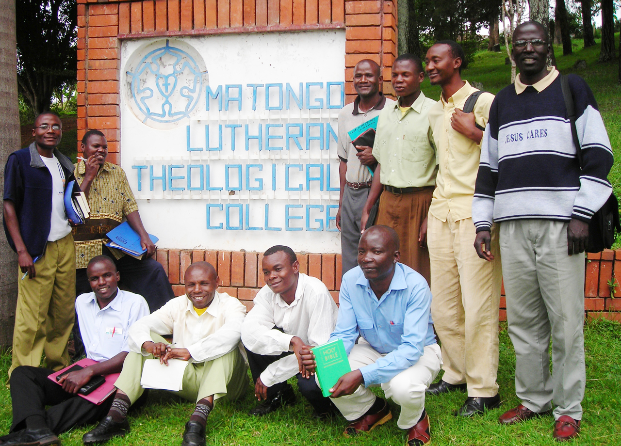 Matongon seminaarin opiskelijoita.